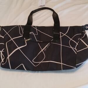 NWT Mali + Lili  Weekender Bag - Black Abstract